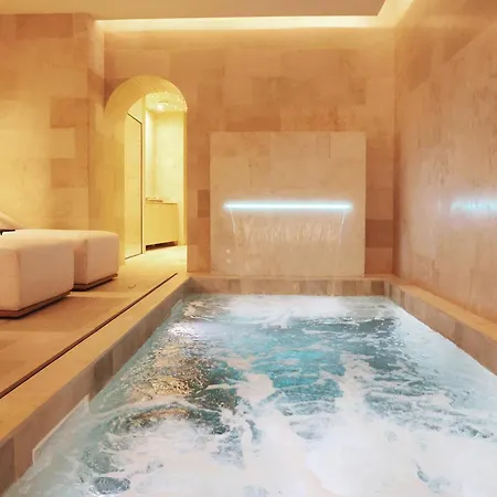 Casa Nostra Boutique & Hotel