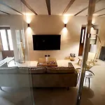 Casa Nostra Boutique &