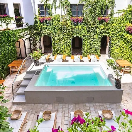 Casa Nostra Boutique & Ξενοδοχείο