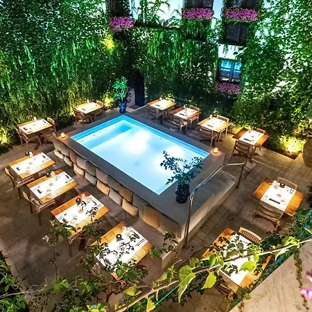 Casa Nostra Boutique & Ξενοδοχείο 3*