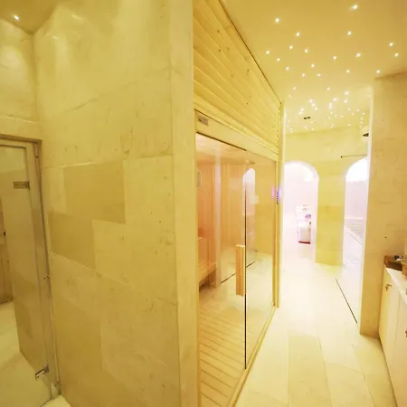 מלון Casa Nostra Boutique &