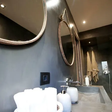 מלון Casa Nostra Boutique &
